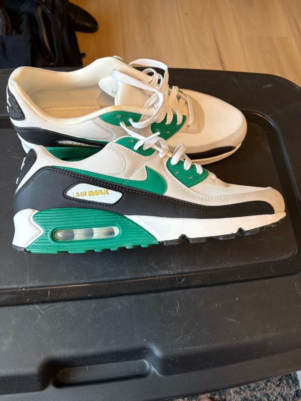 Nike White, Green & Black Air Max Trainer Sneakers